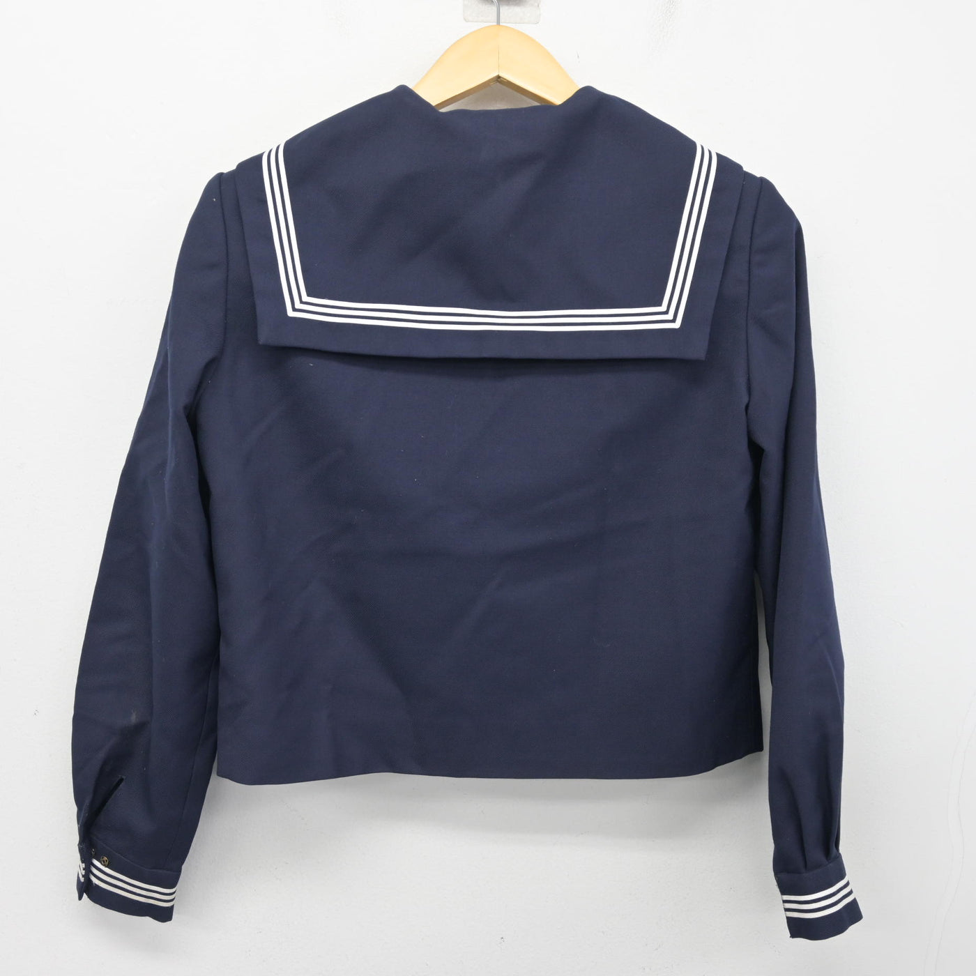 【中古】富山県 滑川中学校 女子制服 2点 (セーラー服・スカート) sf101401