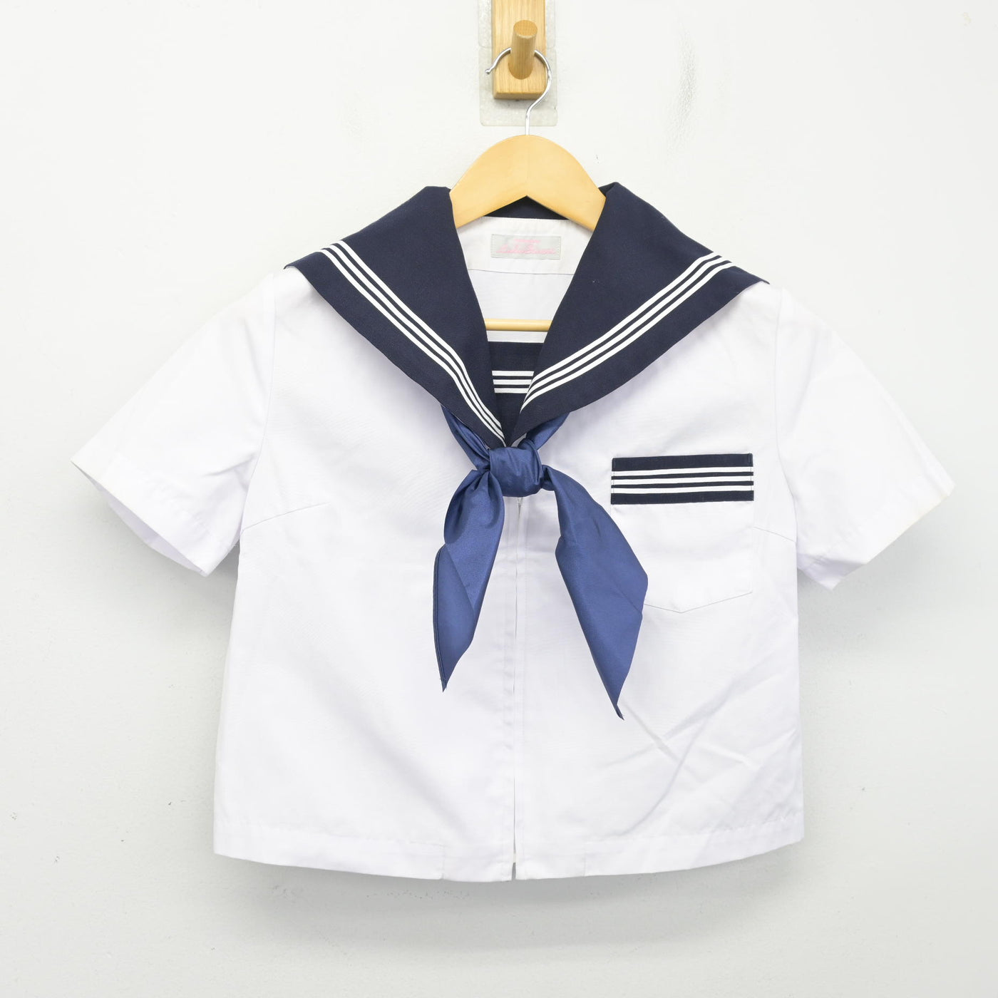 【中古】富山県 滑川中学校 女子制服 3点 (セーラー服・スカート) sf101402