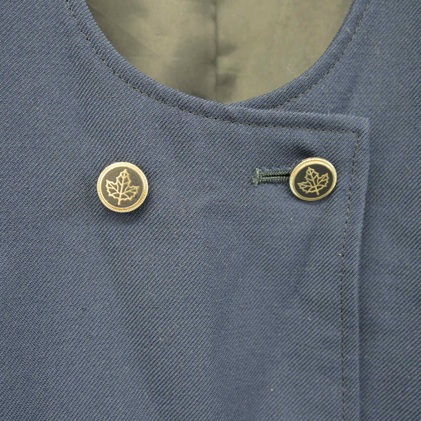【中古】埼玉県 狭山経済高等学校 女子制服 2点 (ベスト・シャツ) sf101417
