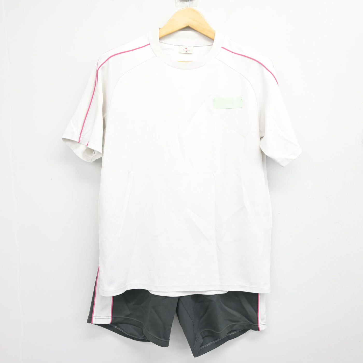 【中古】東京都 深川第八中学校 女子制服 2点 (体操服 上・体操服 下) sf101446