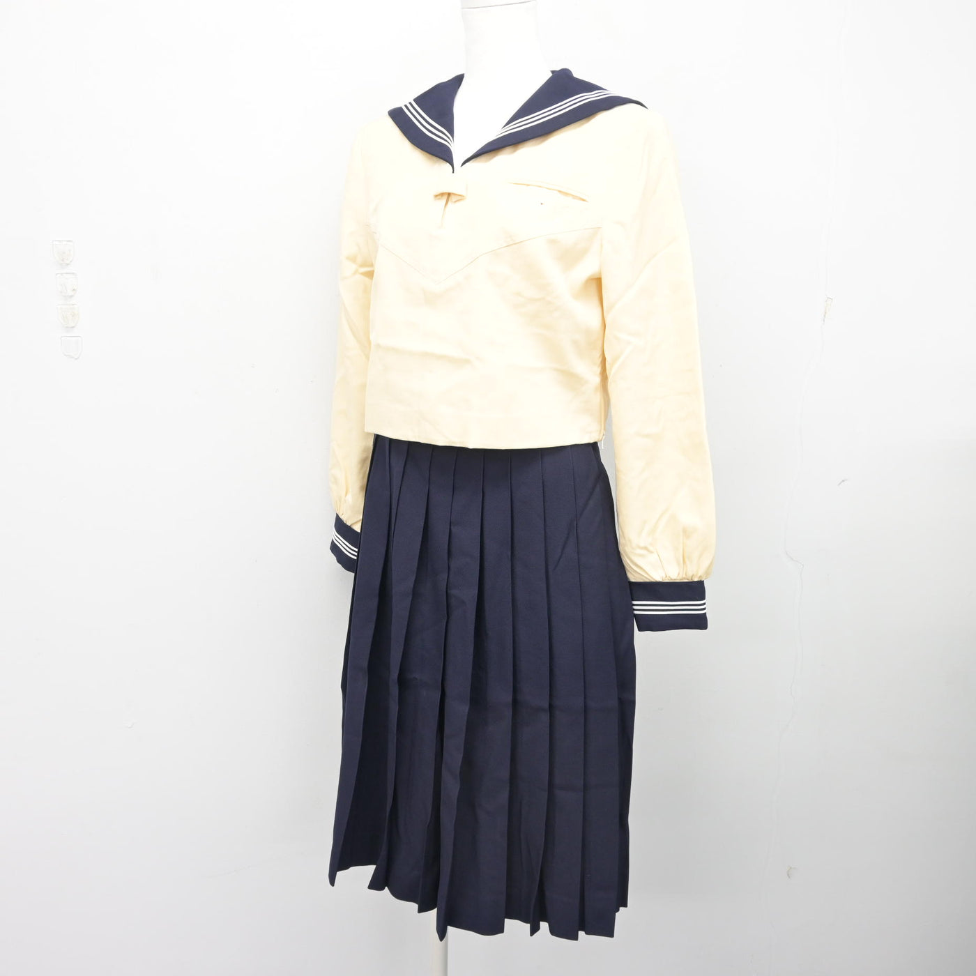 【中古】東京都 國學院大學久我山高等学校 女子制服 2点 (セーラー服・スカート) sf101450