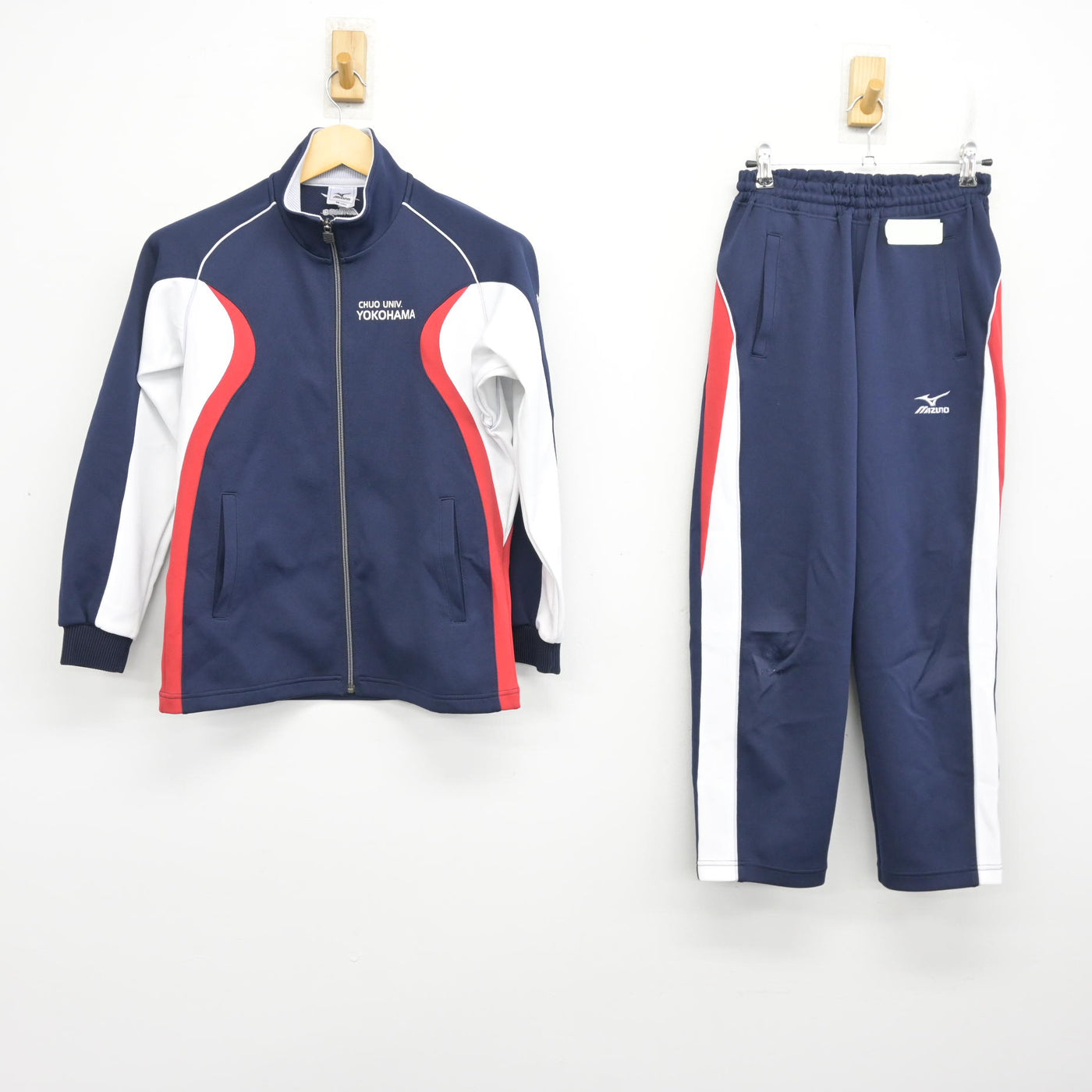 【中古】神奈川県 中央大学附属横浜高等学校 女子制服 2点 (ジャージ 上・ジャージ 下) sf101486