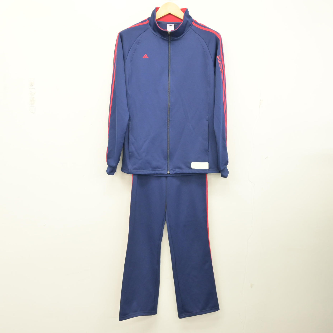 【中古】東京都 郁文館グローバル高等学校 女子制服 2点 (ジャージ 上・ジャージ 下) sf101492
