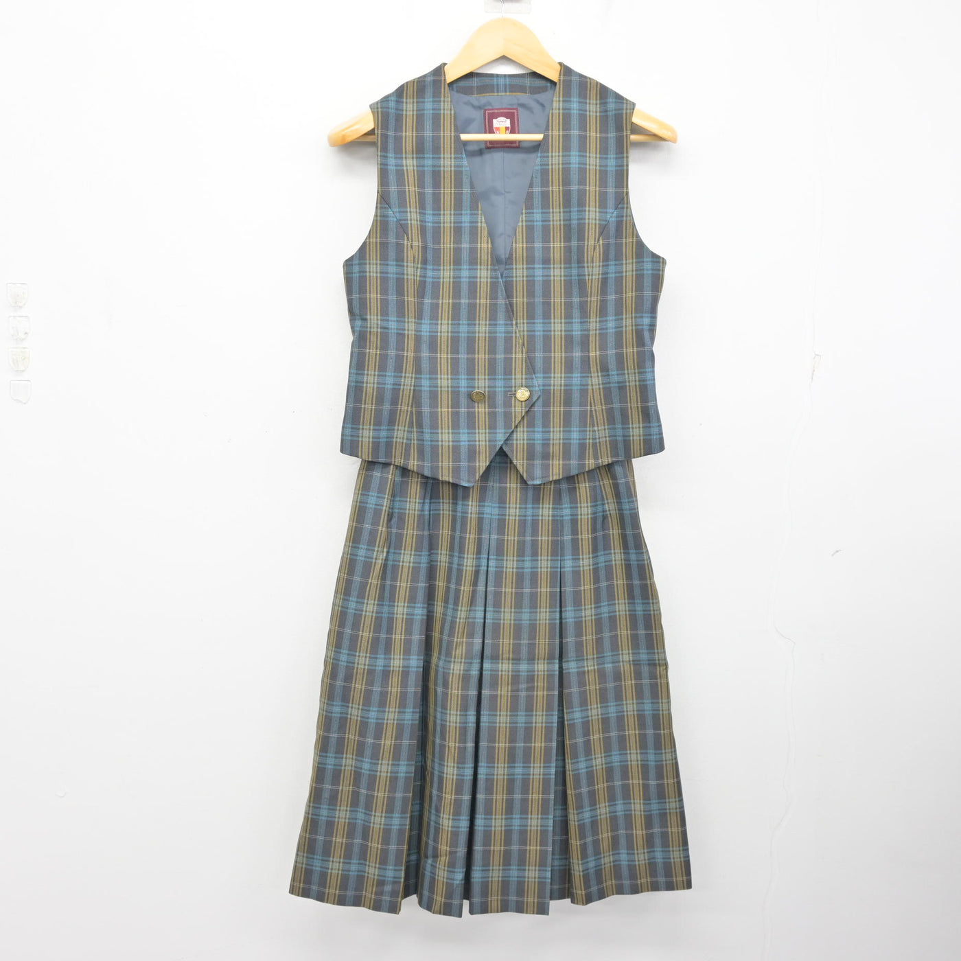 【中古】北海道 新琴似北中学校 女子制服 4点 (ブレザー・ベスト・スカート) sf101509