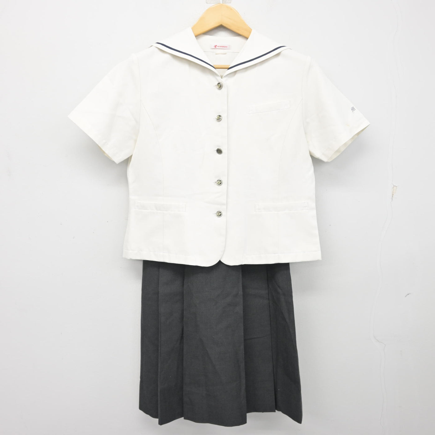 【中古】大分県 明豊高等学校 女子制服 2点 (セーラー服・スカート) sf101536