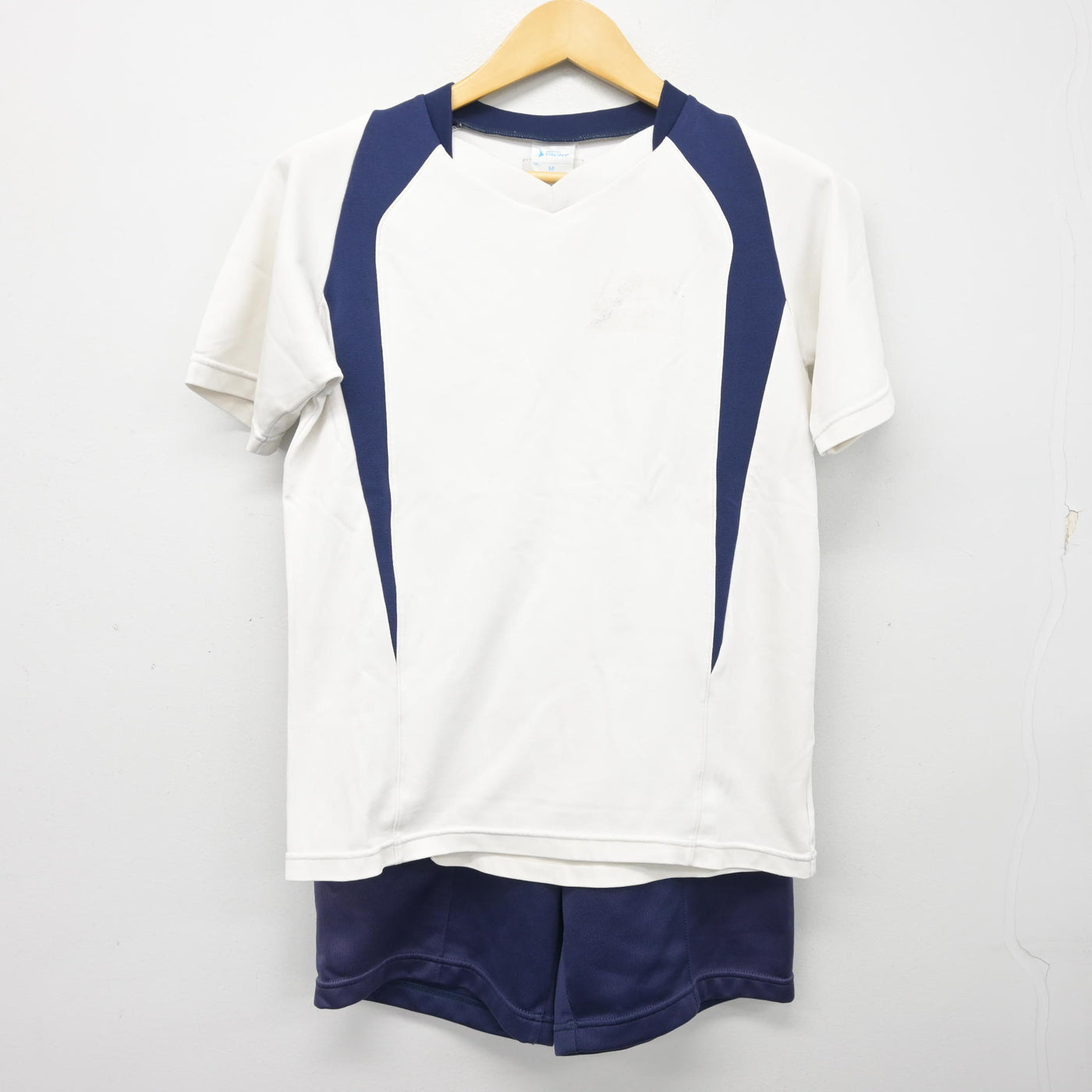 【中古】千葉県 鎌ケ谷市立第二中学校 女子制服 2点 (体操服 上・体操服 下) sf101556