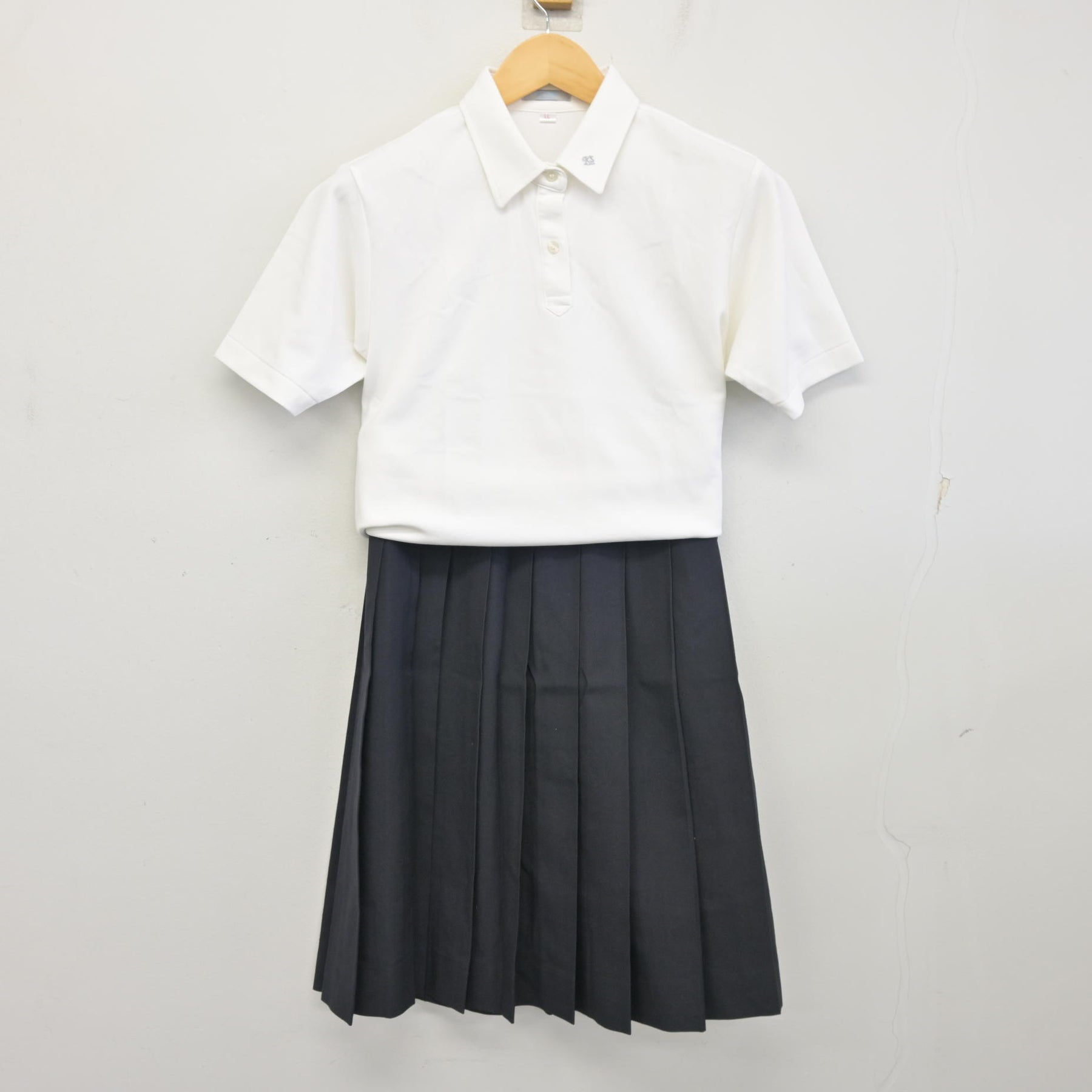 中古】兵庫県 神戸星城高等学校 女子制服 2点 (シャツ・スカート
