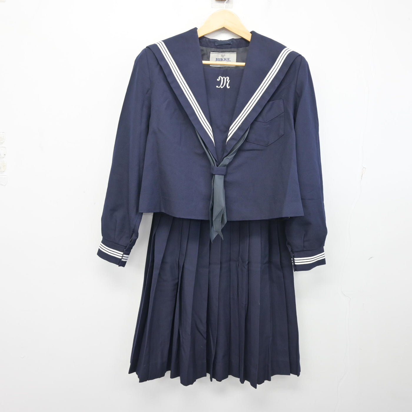 【中古】兵庫県 姫路南高等学校 女子制服 4点 (ニット・セーラー服・スカート) sf101570