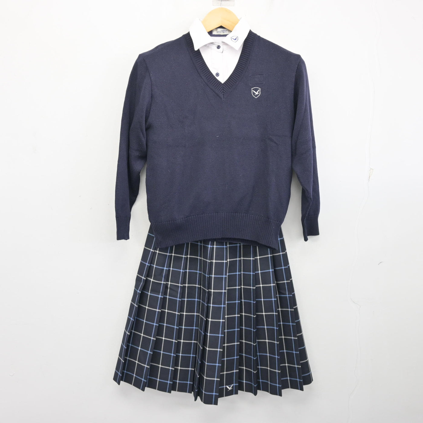 中古】大阪府 白鷺中学校 女子制服 3点 (ニット・シャツ・スカート