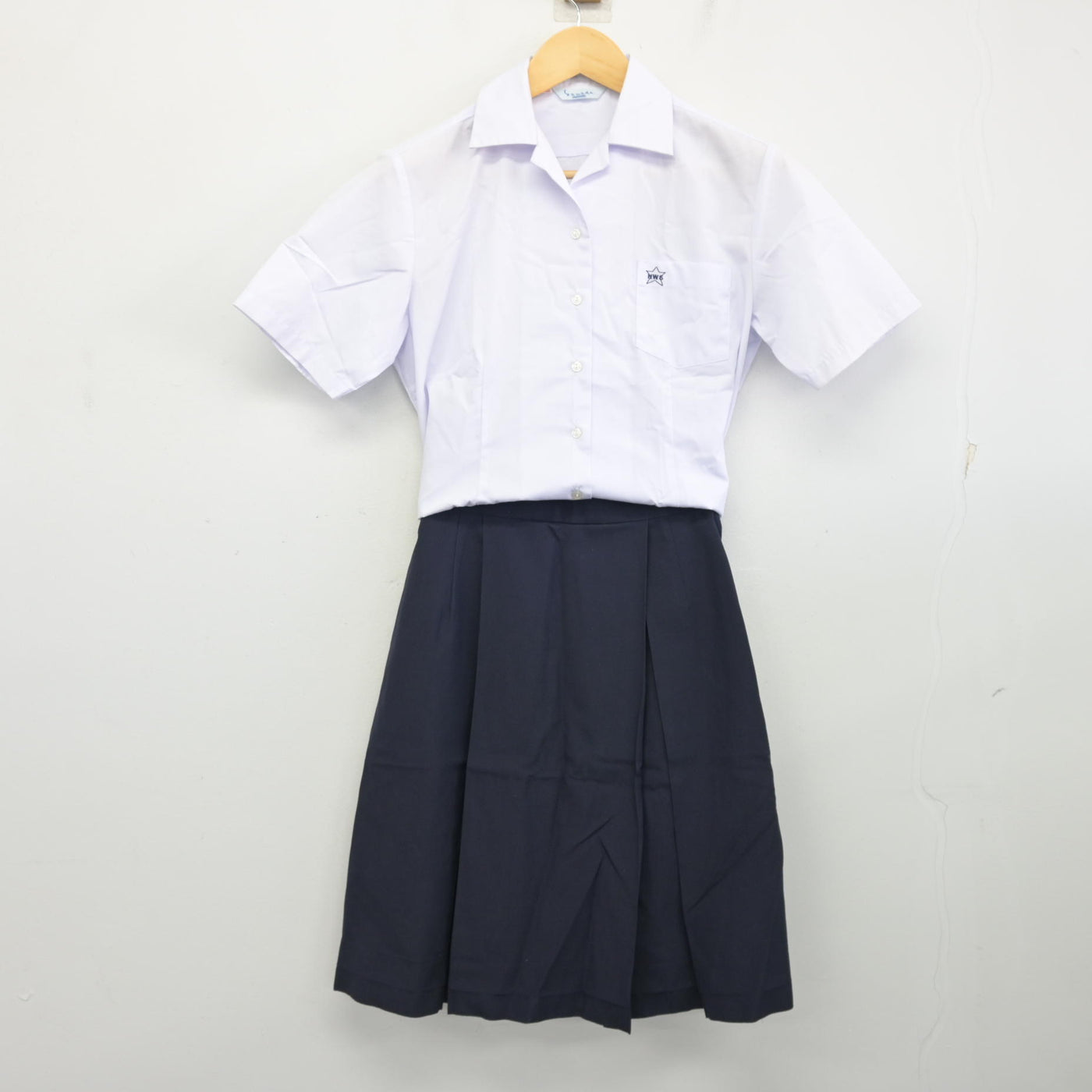 【中古】静岡県 静岡市立東中学校 女子制服 2点 (シャツ・スカート) sf101623