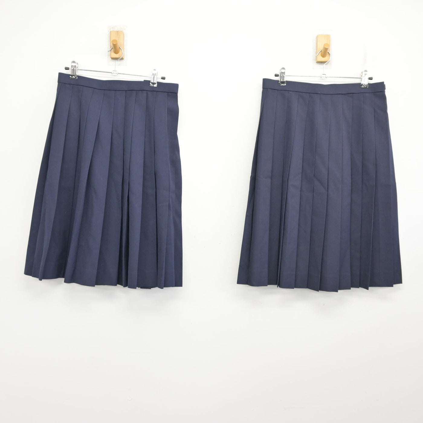 【中古】岐阜県 岐北中学校 女子制服 3点 (セーラー服・スカート・スカート) sf101648