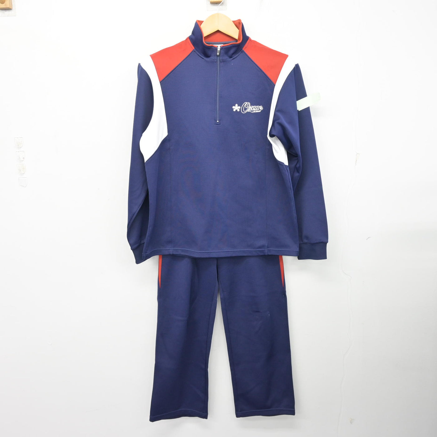 【中古】愛知県 大曽根中学校 女子制服 2点 (ジャージ 上・ジャージ 下) sf101701