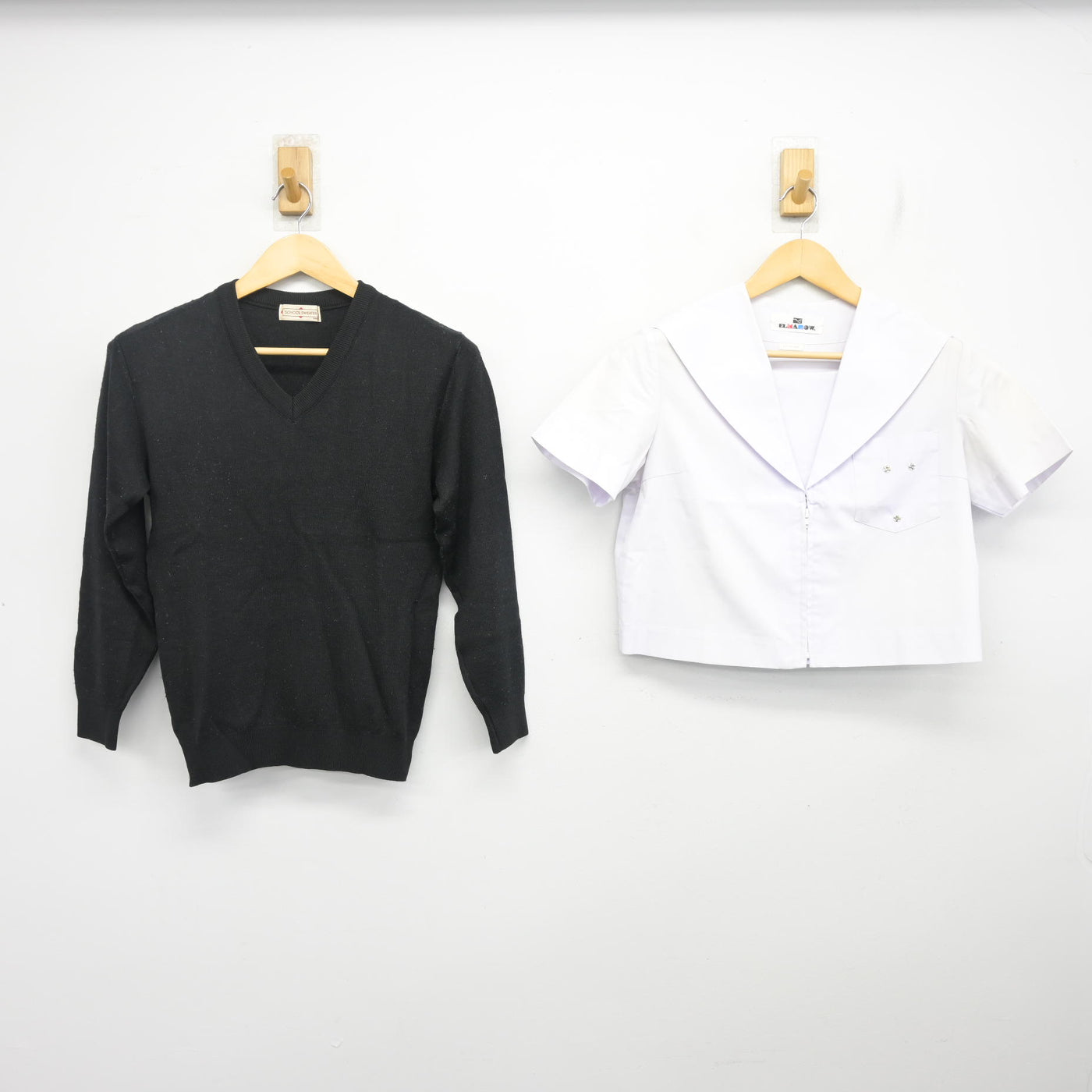 【中古】愛知県 大曽根中学校 女子制服 2点 (ニット・セーラー服) sf101705