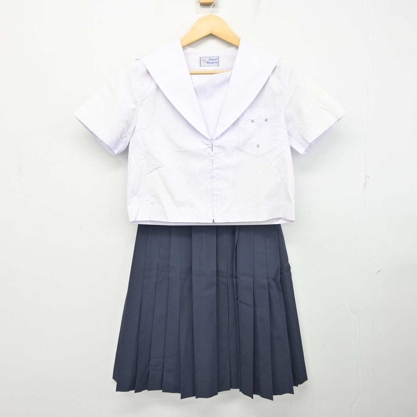 【中古】愛知県 大曽根中学校 女子制服 2点 (セーラー服・スカート) sf101706
