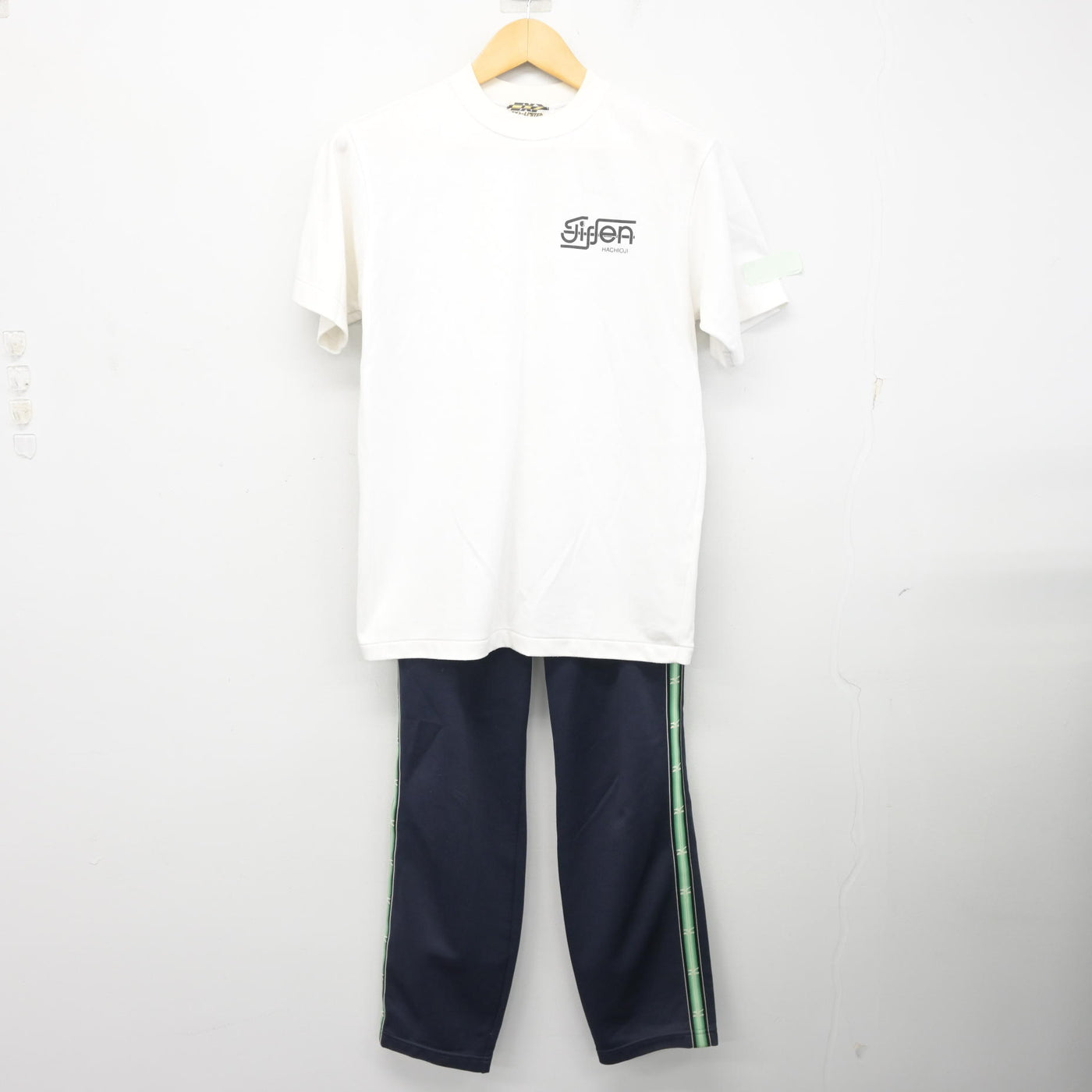 【中古】東京都 八王子実践中学校・高等学校 女子制服 3点 (ジャージ 上・体操服 上・ジャージ 下) sf101719