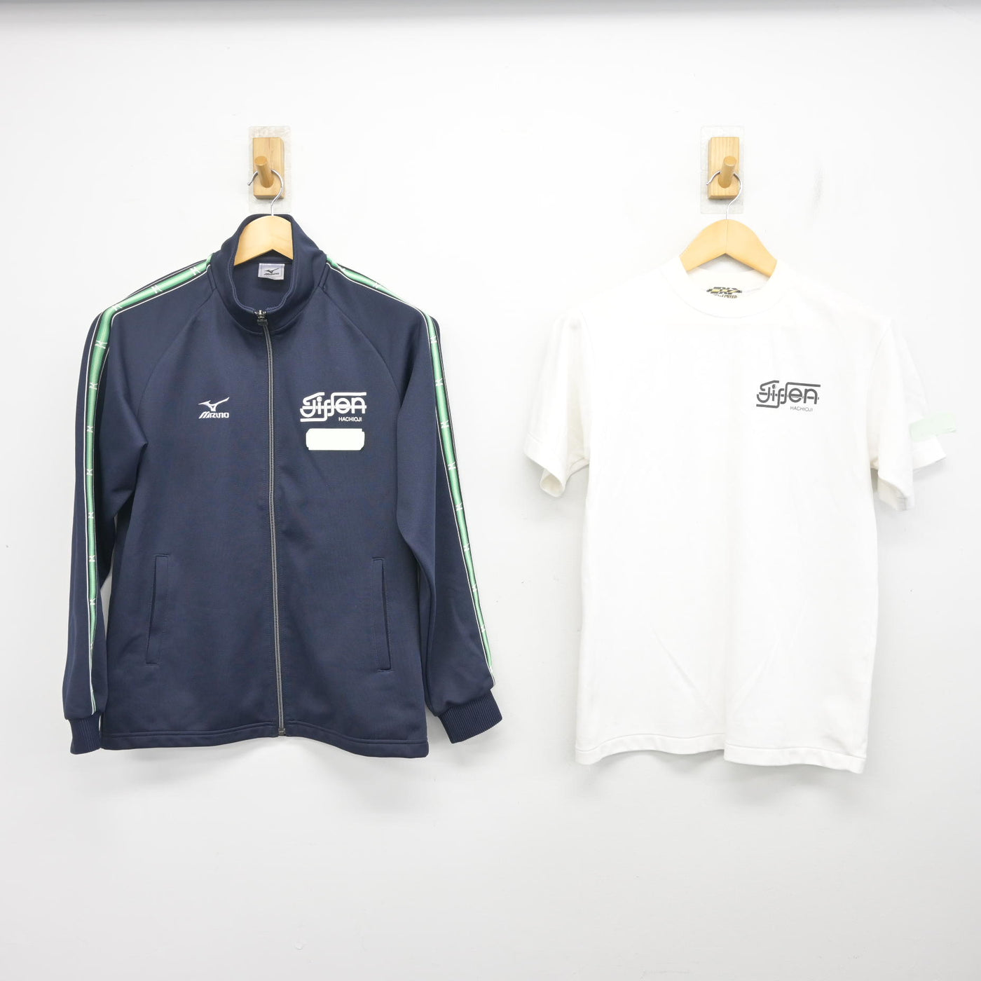 【中古】東京都 八王子実践中学校・高等学校 女子制服 3点 (ジャージ 上・体操服 上・ジャージ 下) sf101719