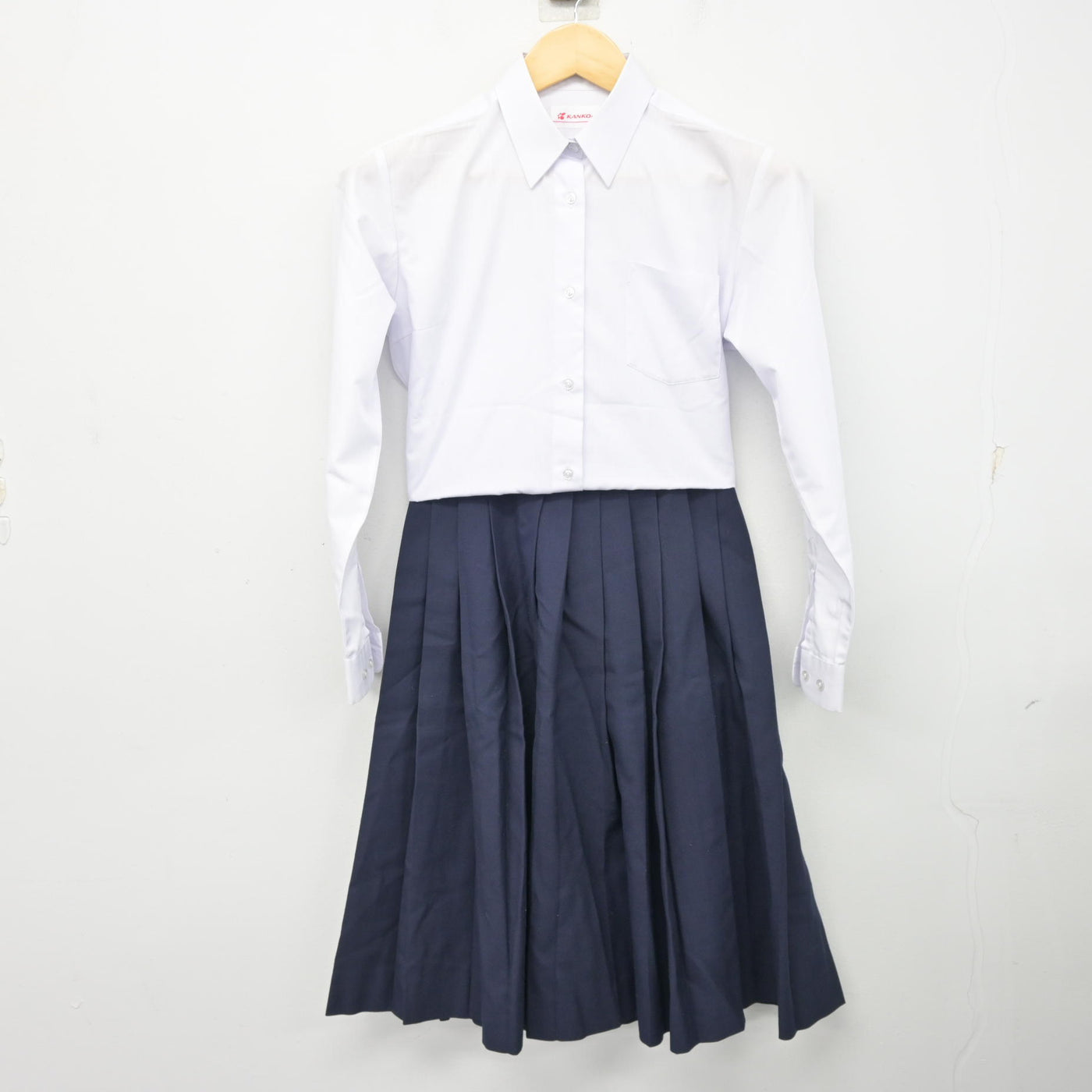 【中古】千葉県 東国分中学校 女子制服 3点 (ブレザー・シャツ・スカート) sf101733
