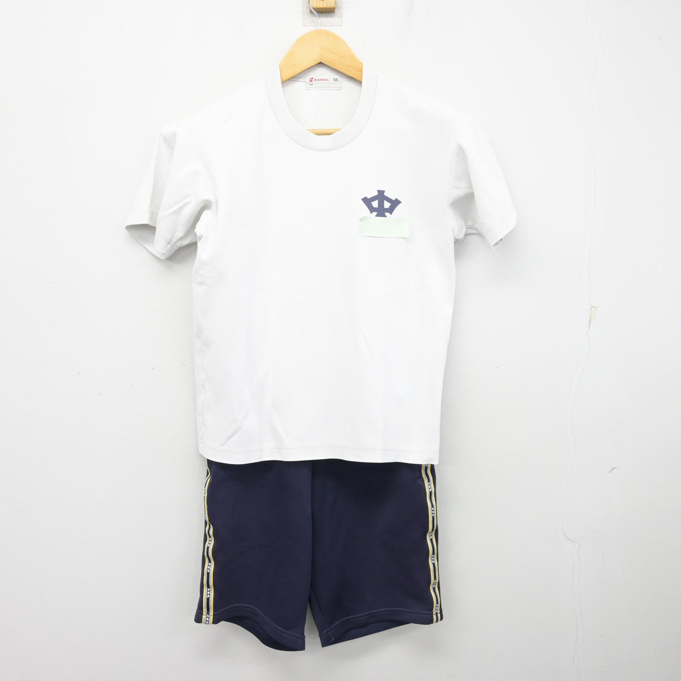 【中古】広島県 五日市中学校 女子制服 2点 (体操服 上・体操服 下) sf101736