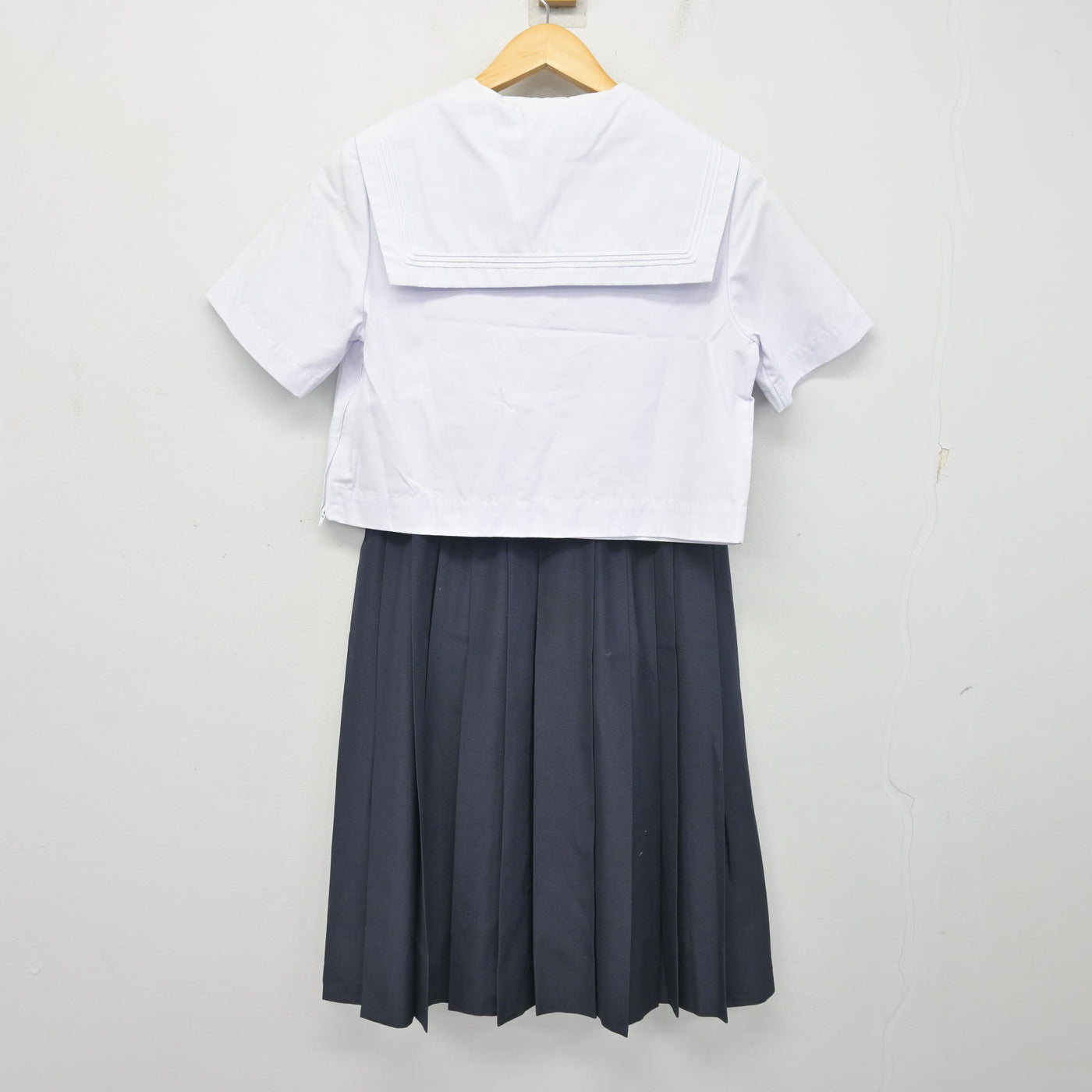 【中古】福岡県 筑紫女学園中学・高等学校 女子制服 3点 (セーラー服・スカート) sf101778