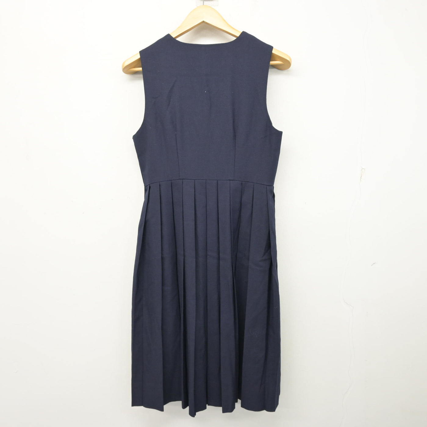 【中古】福岡県 筑紫女学園中学・高等学校 女子制服 2点 (セーラー服・ジャンパースカート) sf101779