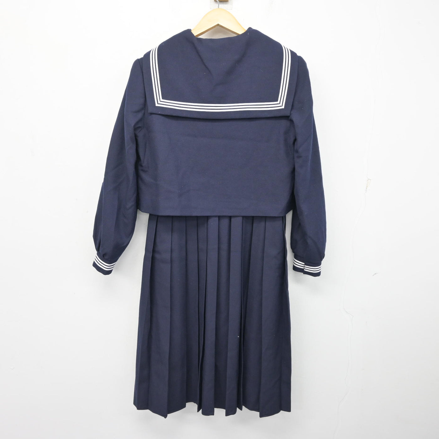 【中古】福岡県 筑紫女学園中学・高等学校 女子制服 3点 (セーラー服・ジャンパースカート) sf101780