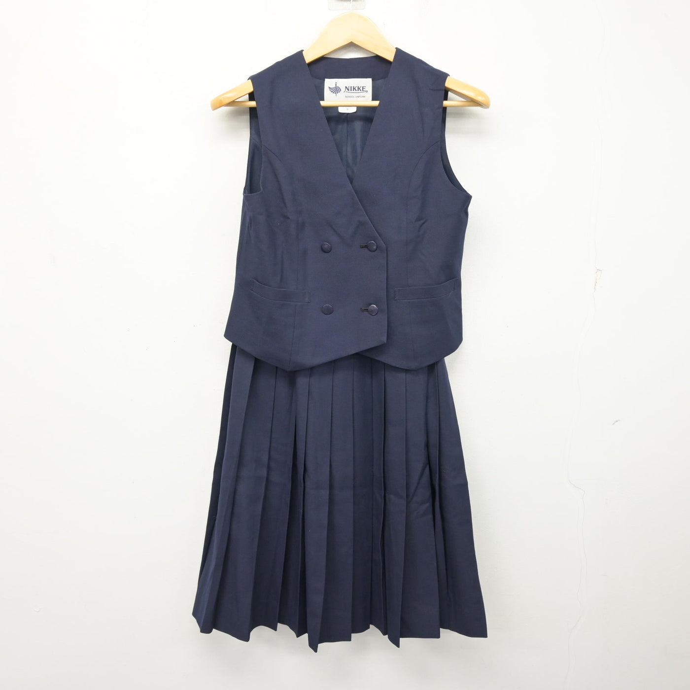 【中古】埼玉県 宮前中学校 女子制服 4点 (ブレザー・ベスト・スカート) sf101782