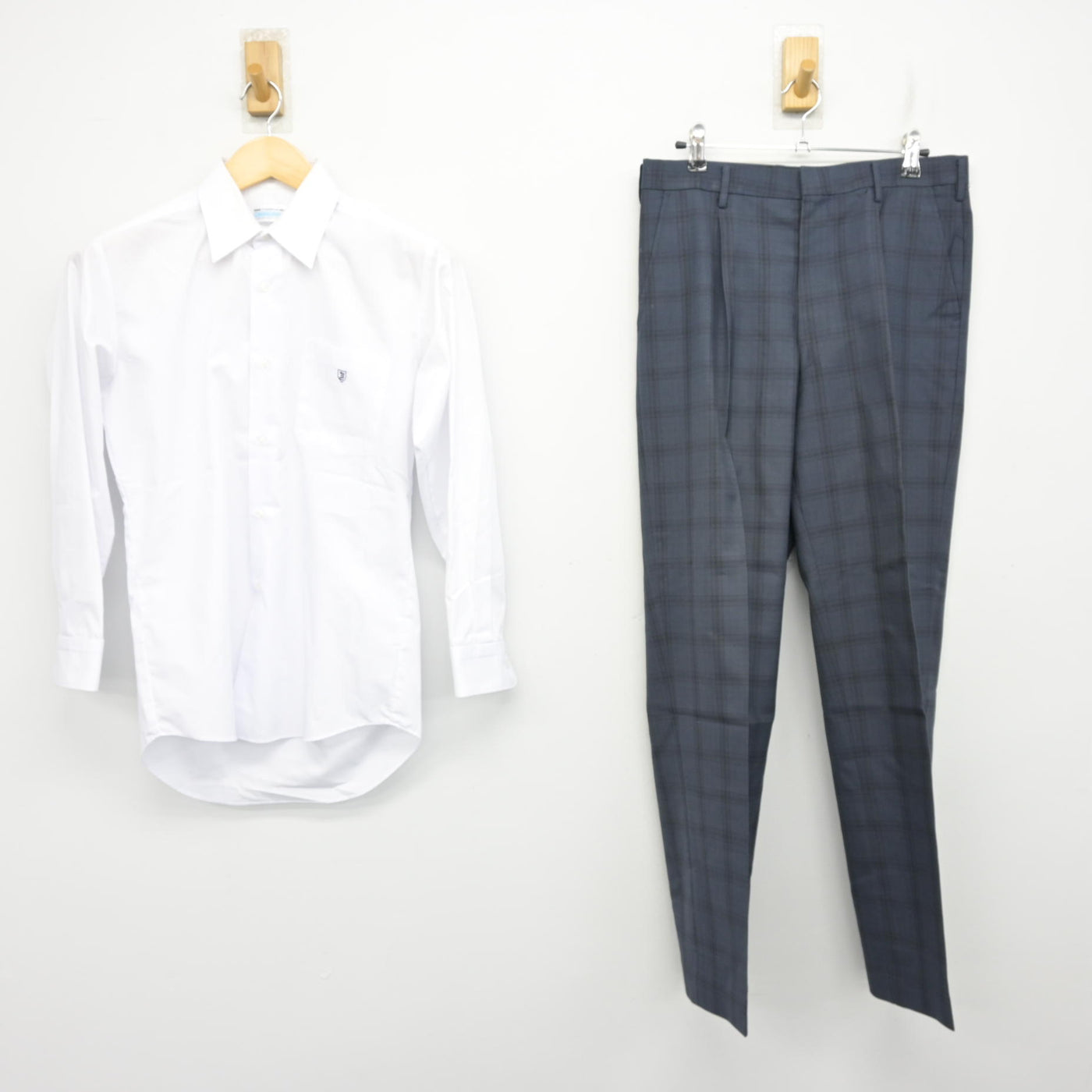 【中古】茨城県 茨城高等学校・茨城中学校 男子制服 4点 (ブレザー・シャツ・ズボン) sf101791