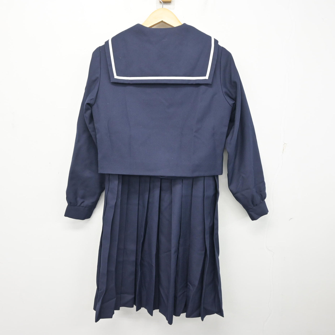 【中古】福岡県 福岡教育大学附属福岡中学校 女子制服 3点 (セーラー服・ジャンパースカート) sf101794