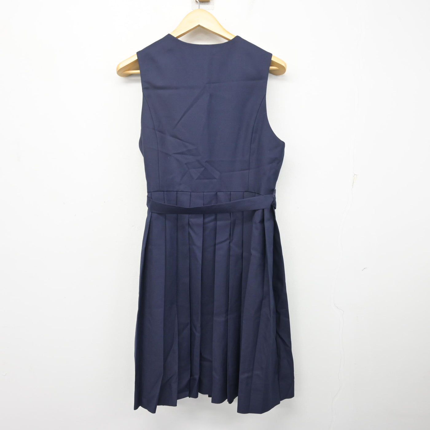 【中古】福岡県 福岡教育大学附属福岡中学校 女子制服 4点 (セーラー服・ニット・ジャンパースカート) sf101795