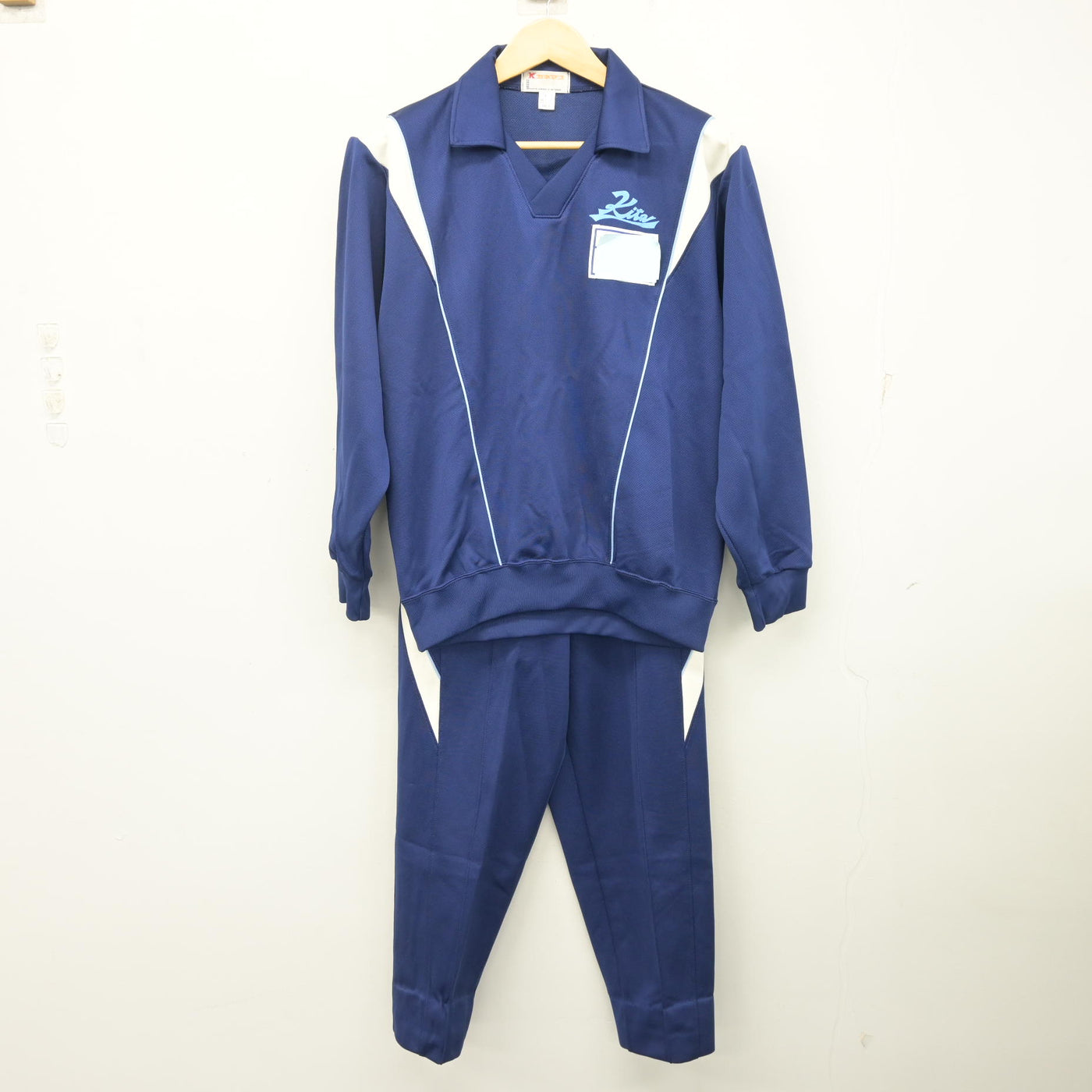 【中古】埼玉県 越谷市立北中学校 女子制服 2点 (ジャージ 上・ジャージ 下) sf101802