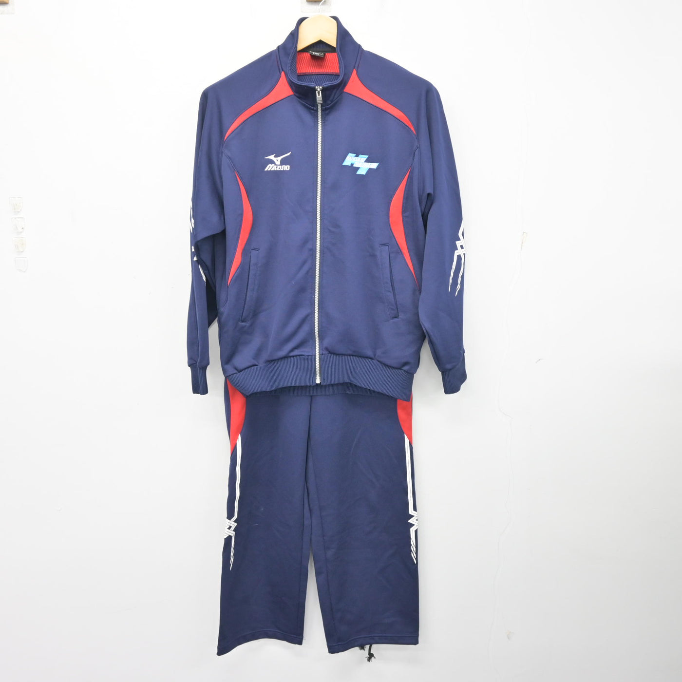 中古】埼玉県 花咲徳栄高等学校 女子制服 2点 (ジャージ 上・ジャージ