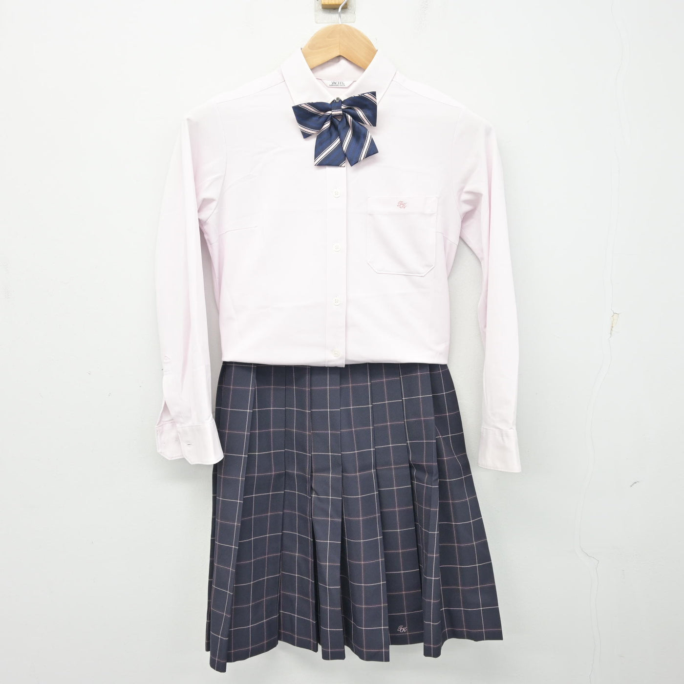 【中古】茨城県 土浦湖北高等学校 女子制服 4点 (ブレザー・シャツ・スカート) sf101818