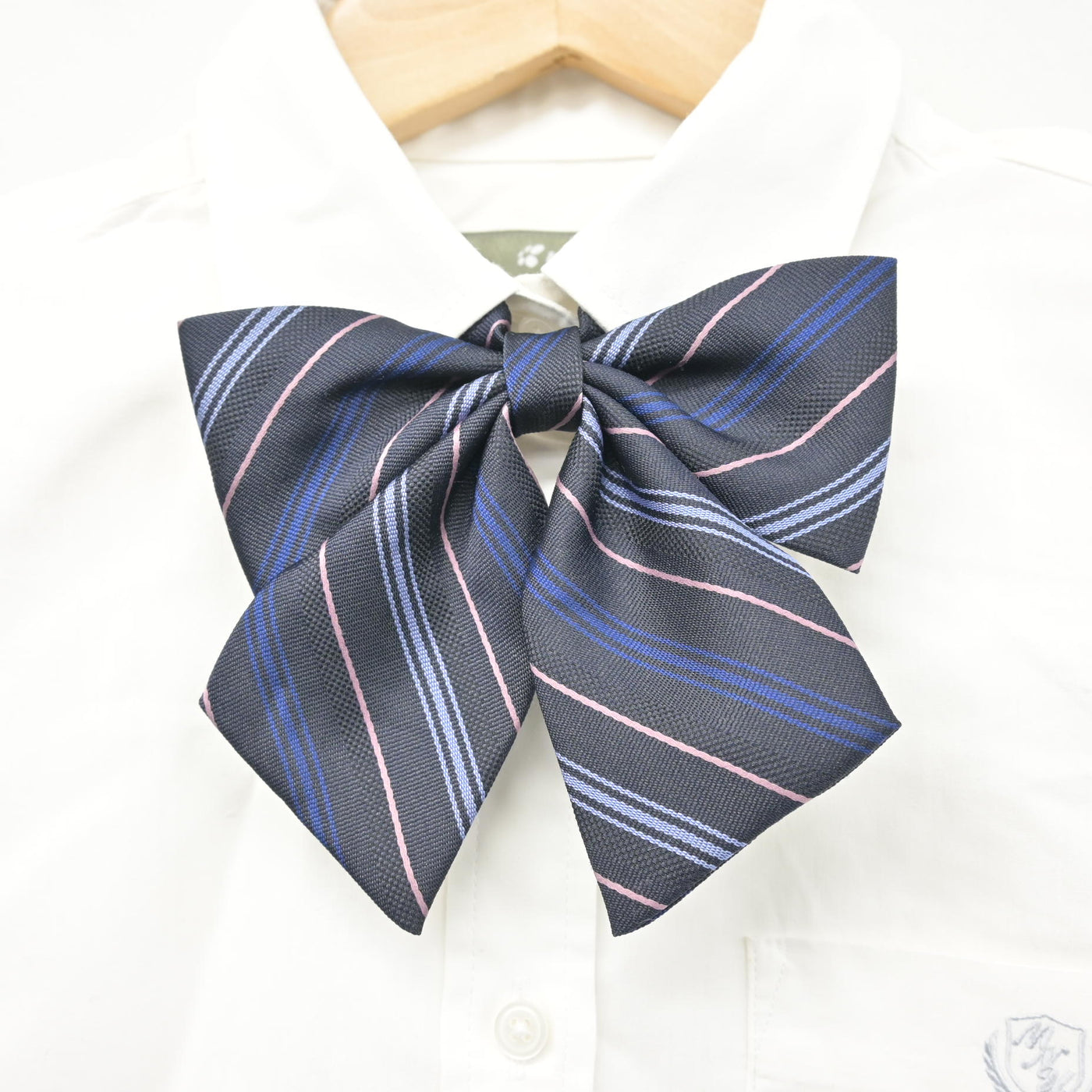 【中古】東京都 目黒日本大学高等学校 女子制服 3点 (ニットベスト・シャツ) sf101828