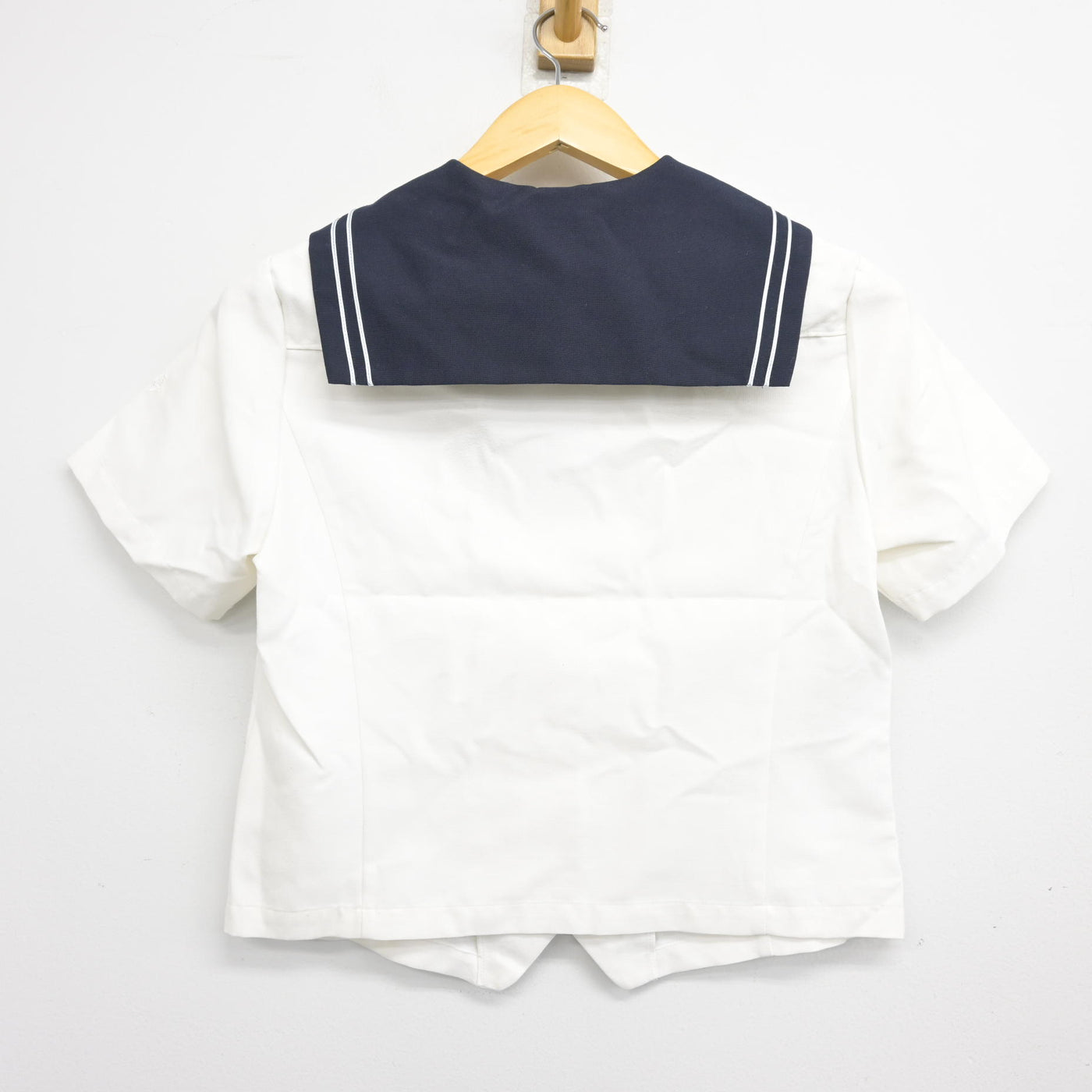 【中古】愛知県 菊武ビジネス専門学校 女子制服 3点 (セーラー服・セーラー服・スカート) sf101841