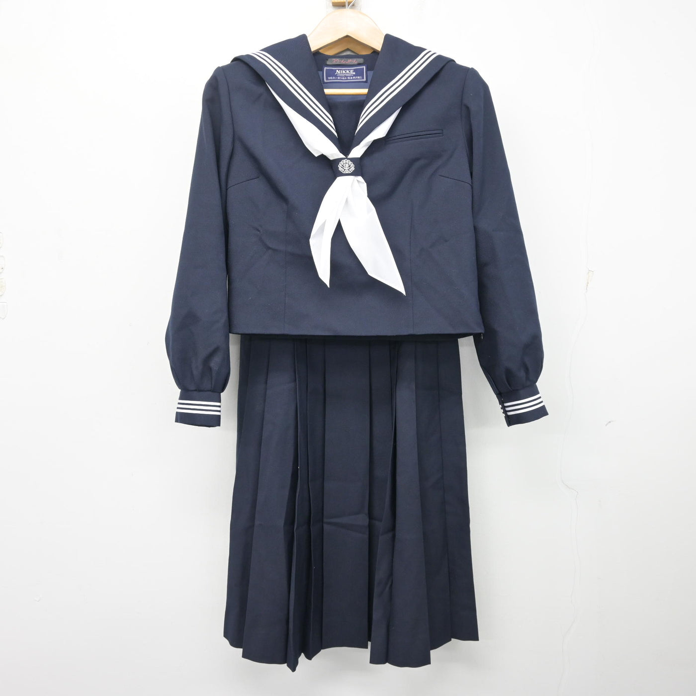 【中古】千葉県 浦安中学校 女子制服 4点 (セーラー服・ジャンパースカート) sf101843