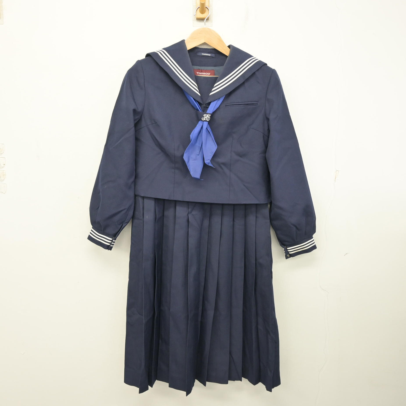 【中古】茨城県 藤代中学校 女子制服 3点 (セーラー服・ジャンパースカート) sf101930