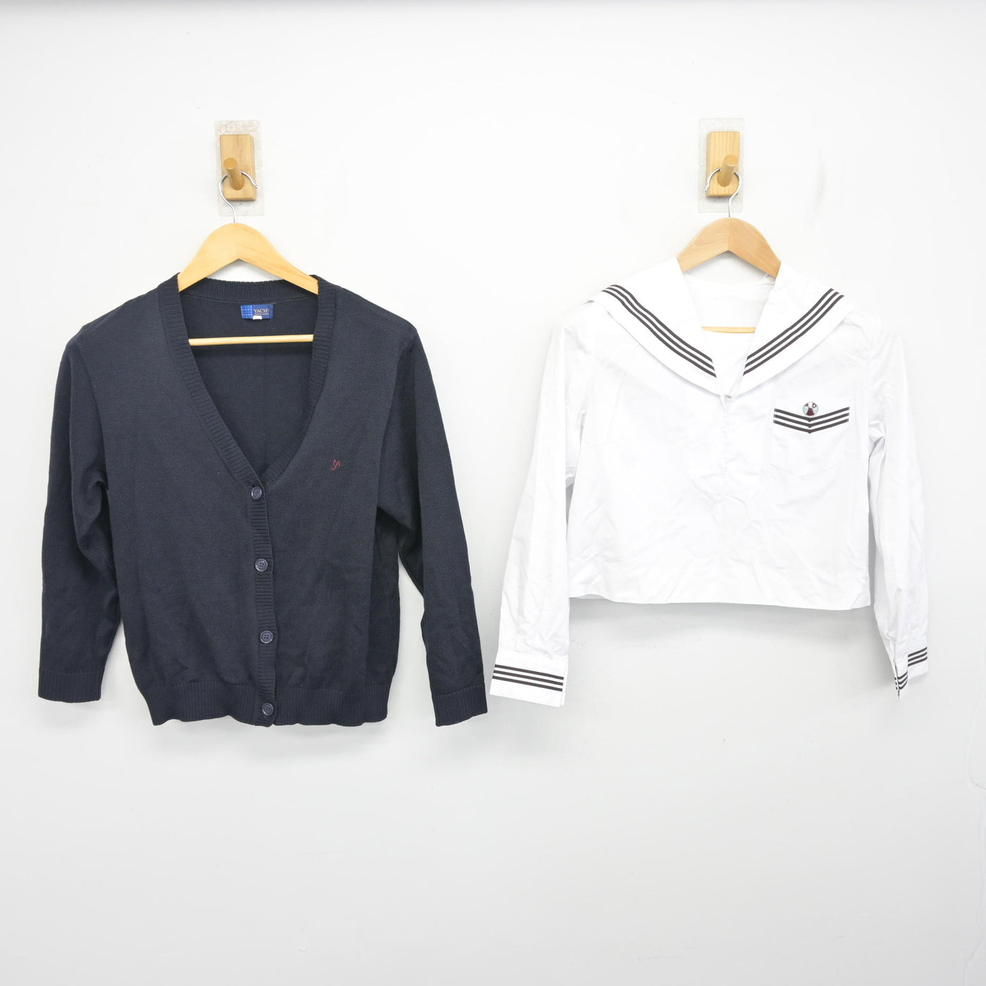 【中古】神奈川県 横浜富士見丘学園高等学校 女子制服 2点 (ニット・セーラー服) sf101936