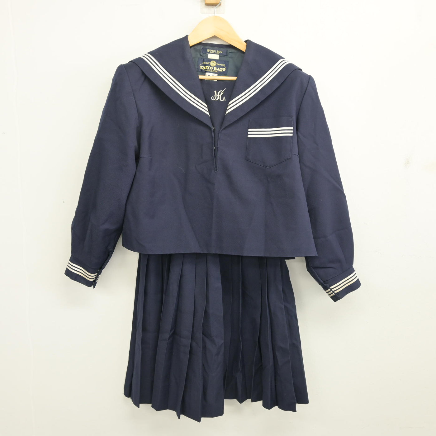【中古】兵庫県 飾磨東中学校 女子制服 2点 (セーラー服・スカート) sf101945