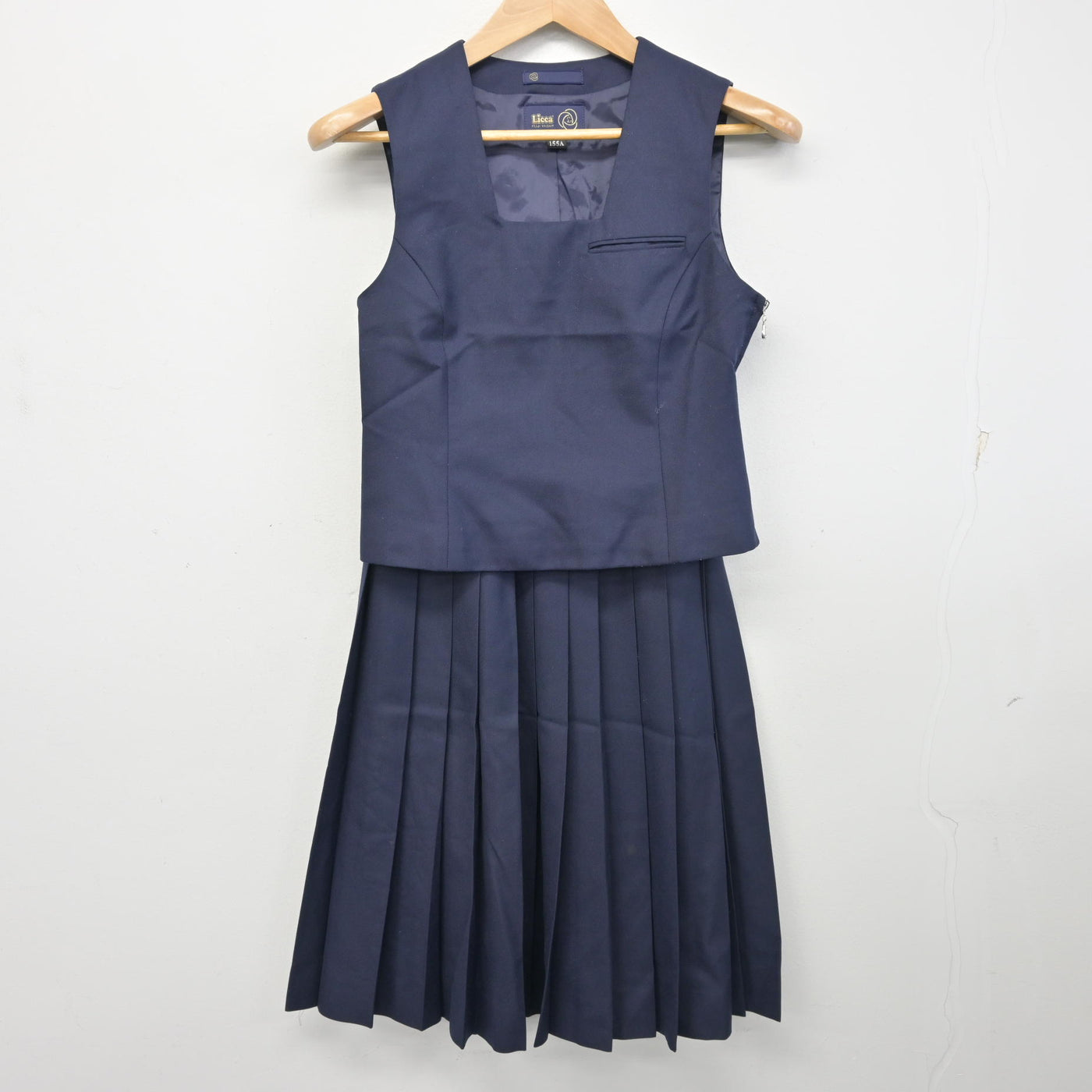 【中古】北海道 羊丘中学校/旧制服 女子制服 4点 (ブレザー・ベスト・スカート) sf102003
