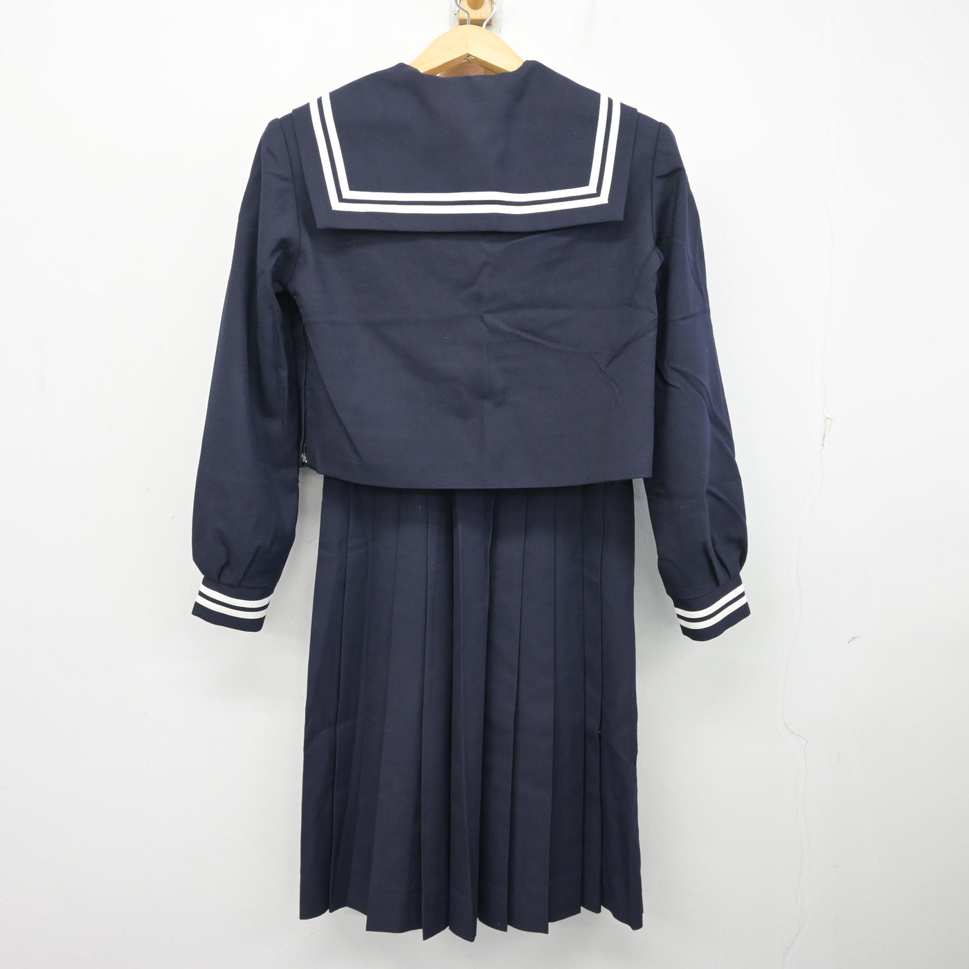 【中古】熊本県 出水中学校 女子制服 3点 (セーラー服・ジャンパースカート) sf102009