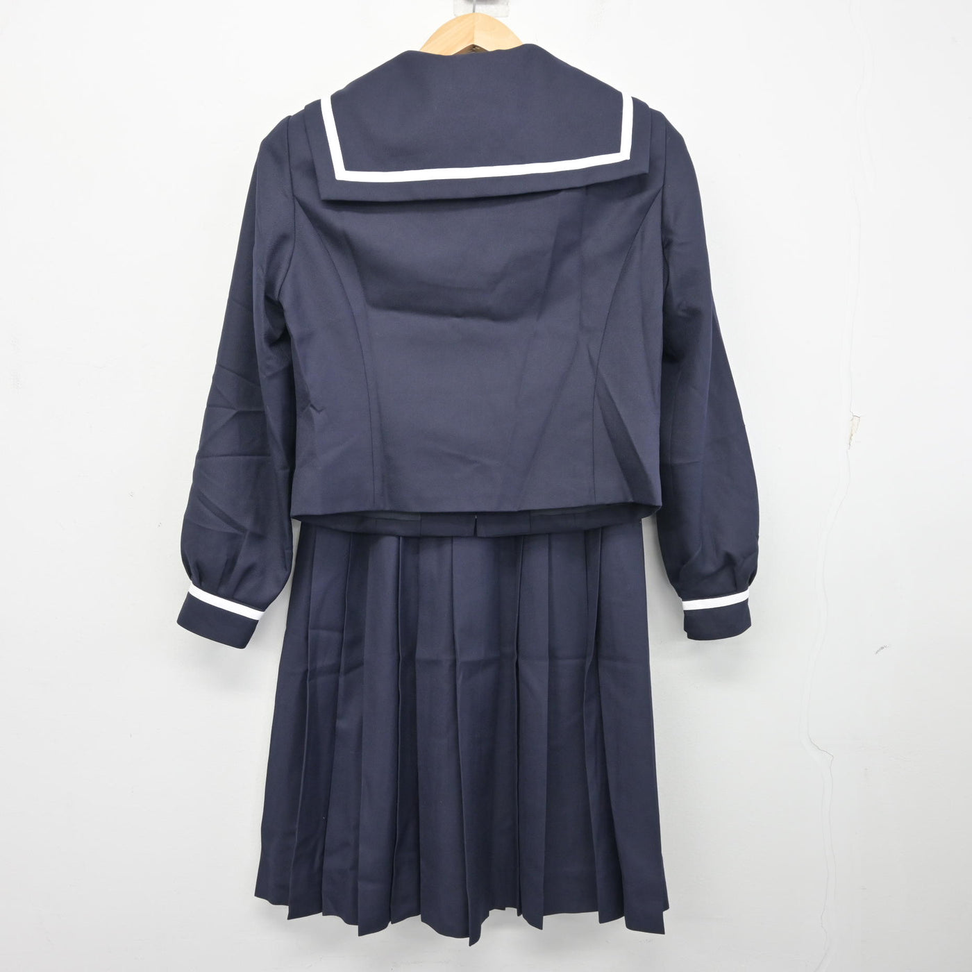 【中古】静岡県 八幡中学校 女子制服 3点 (セーラー服・スカート) sf102023