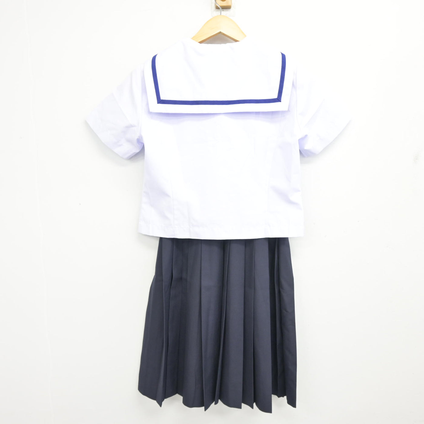 【中古】静岡県 八幡中学校 女子制服 3点 (セーラー服・スカート) sf102024