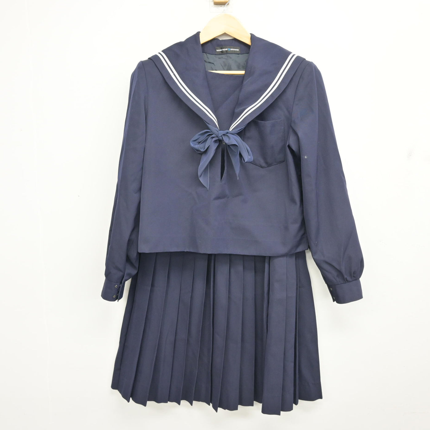【中古】愛知県 西尾中学校 女子制服 3点 (セーラー服・スカート) sf102031