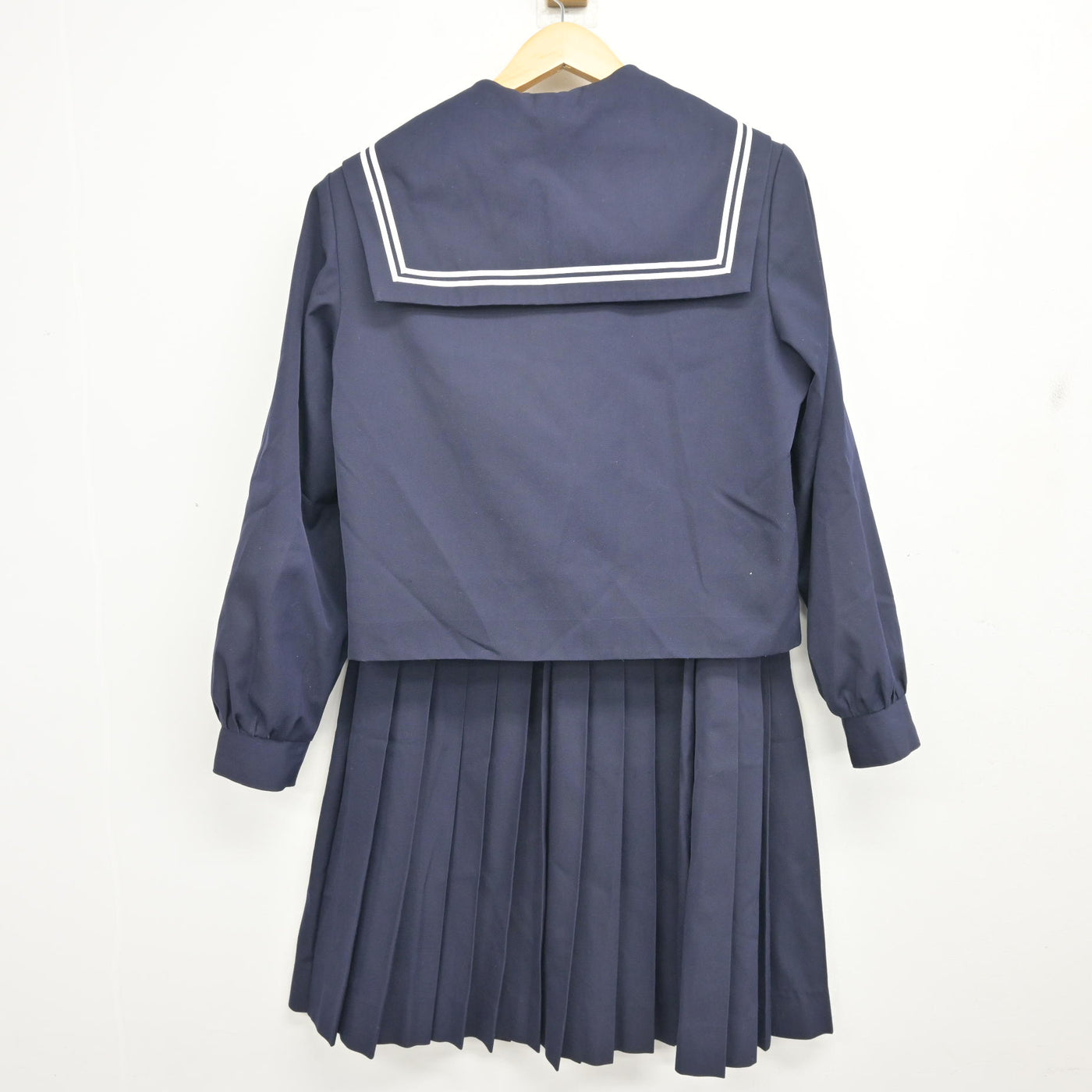 【中古】愛知県 西尾中学校 女子制服 3点 (セーラー服・スカート) sf102031