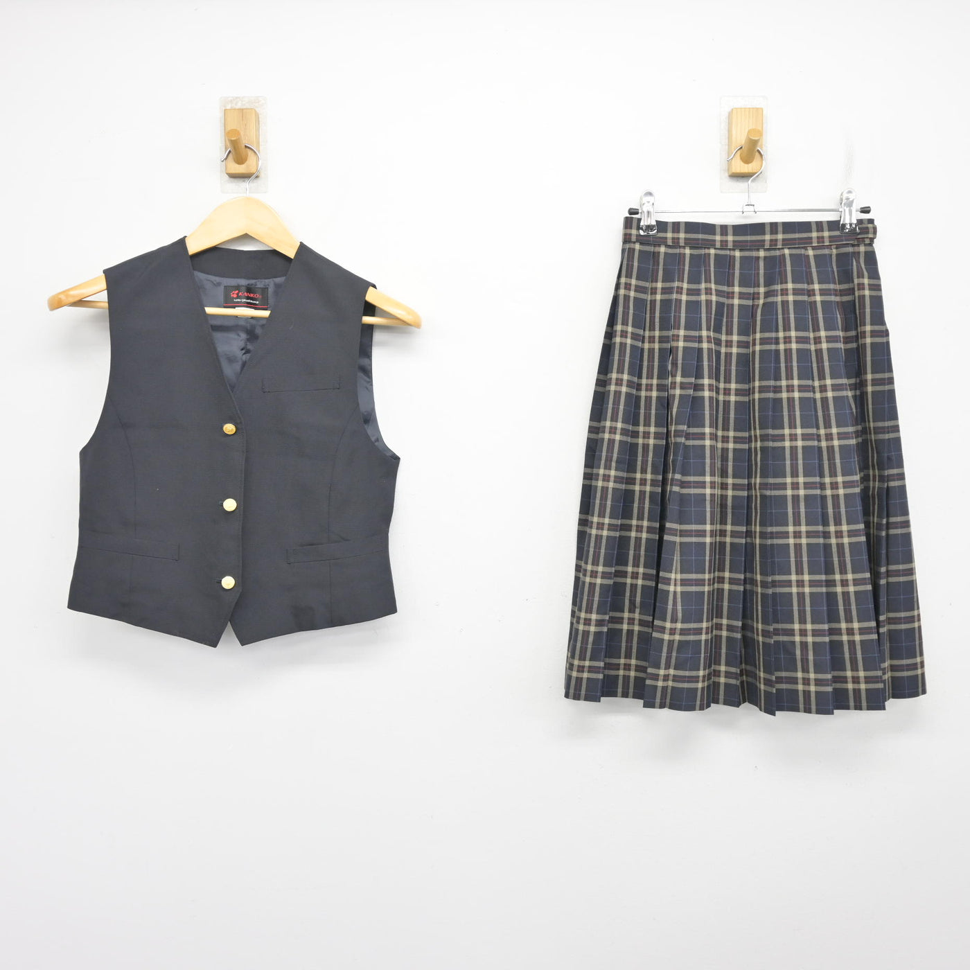 【中古】東京都 小平第四中学校 女子制服 2点 (ベスト・スカート) sf102042
