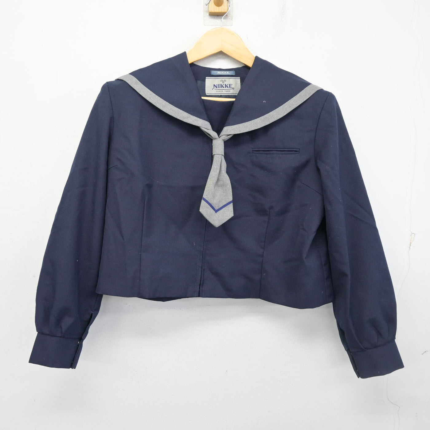 【中古】千葉県 市川市立塩浜学園 女子制服 3点 (セーラー服・スカート) sf102080