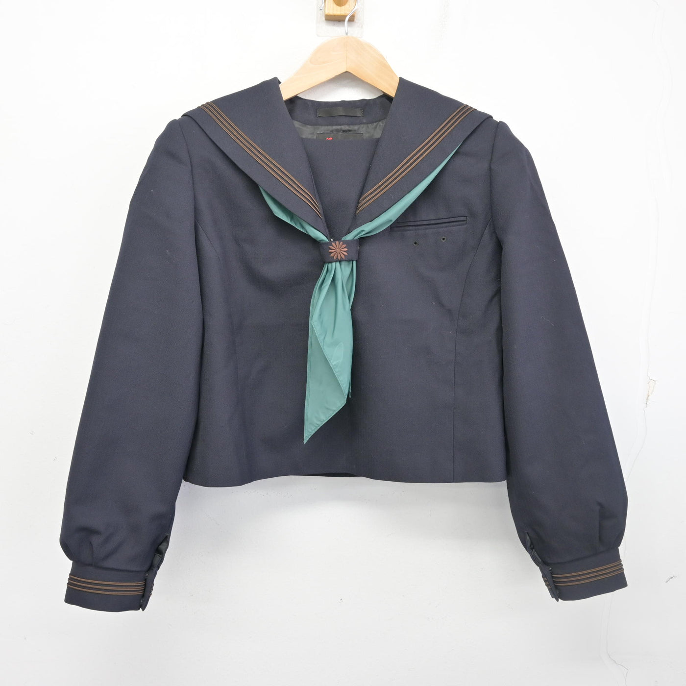 【中古】東京都 大森第四中学校 女子制服 3点 (セーラー服・スカート) sf102105