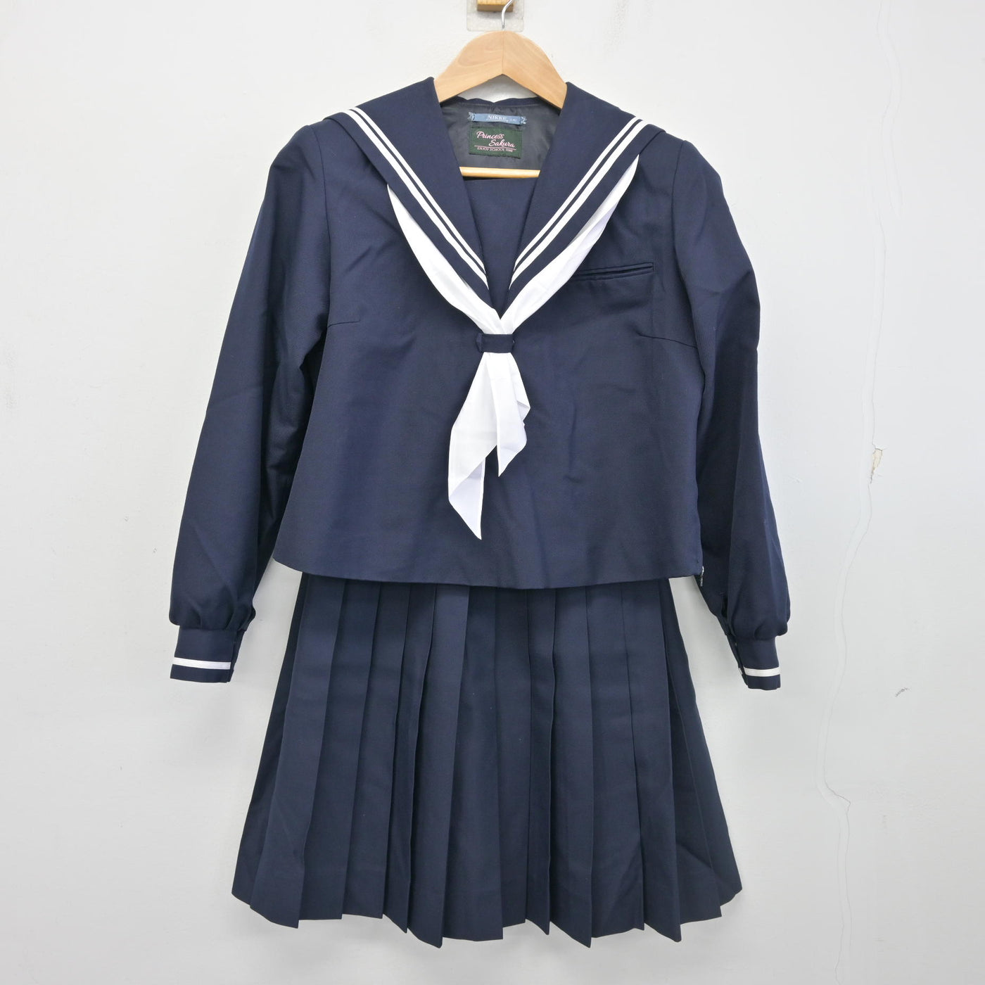 【中古】岡山県 玉島北中学校/旧制服 女子制服 3点 (セーラー服・スカート) sf102108