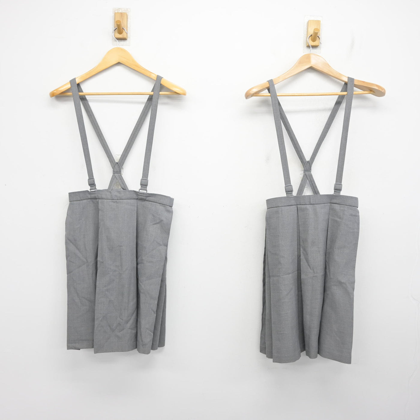 【中古】大阪府 寝屋川市立中央小学校 女子制服 3点 (ブレザー・スカート・スカート) sf102136