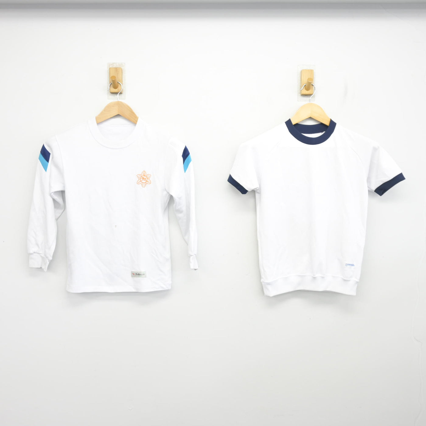 【中古】熊本県 不知火小学校 女子制服 2点 (体操服 上・体操服 上) sf102141